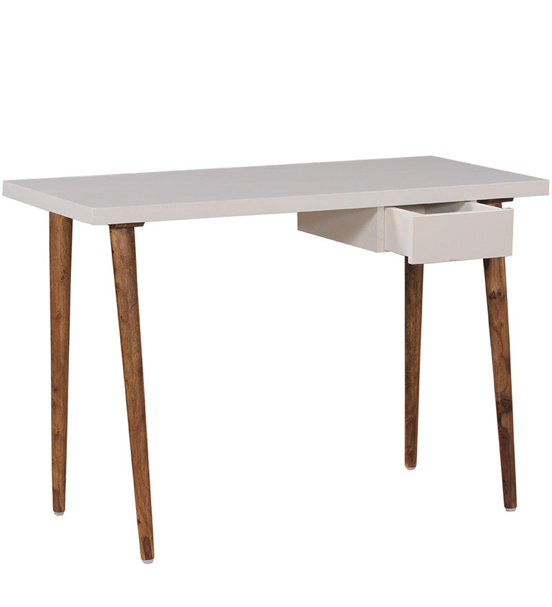 Paloma Scholar Study Table