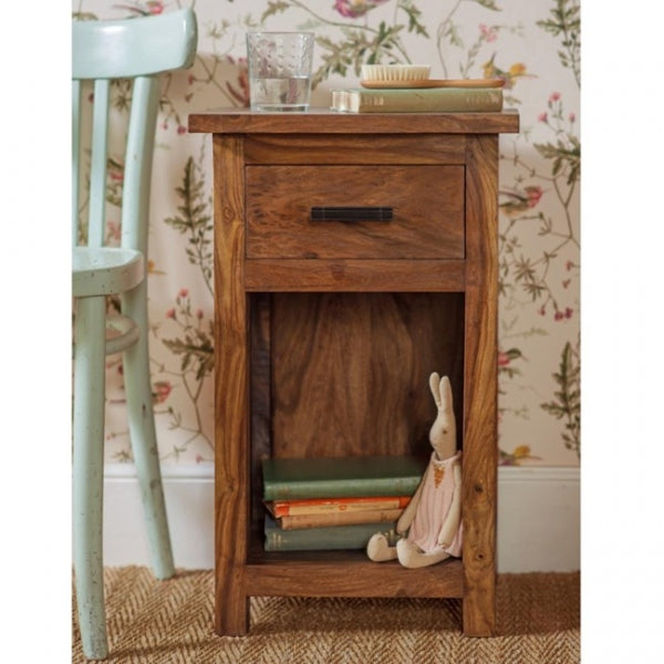 Malani Cottage Charm Console